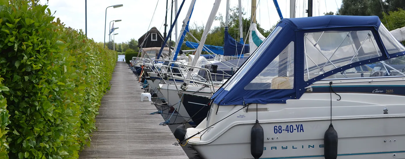 furian-jachthaven-ligplaatsen-voorbeeld Jachthaven Furian Aalsmeer - Ligplaatsen